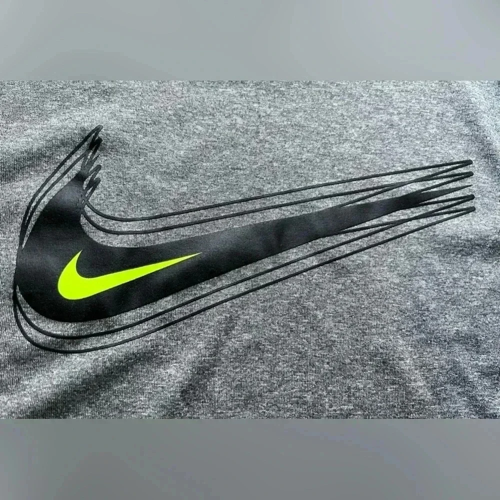NIKE | youth boys Dri-Fit t-shirt. Size: 4-5yrs